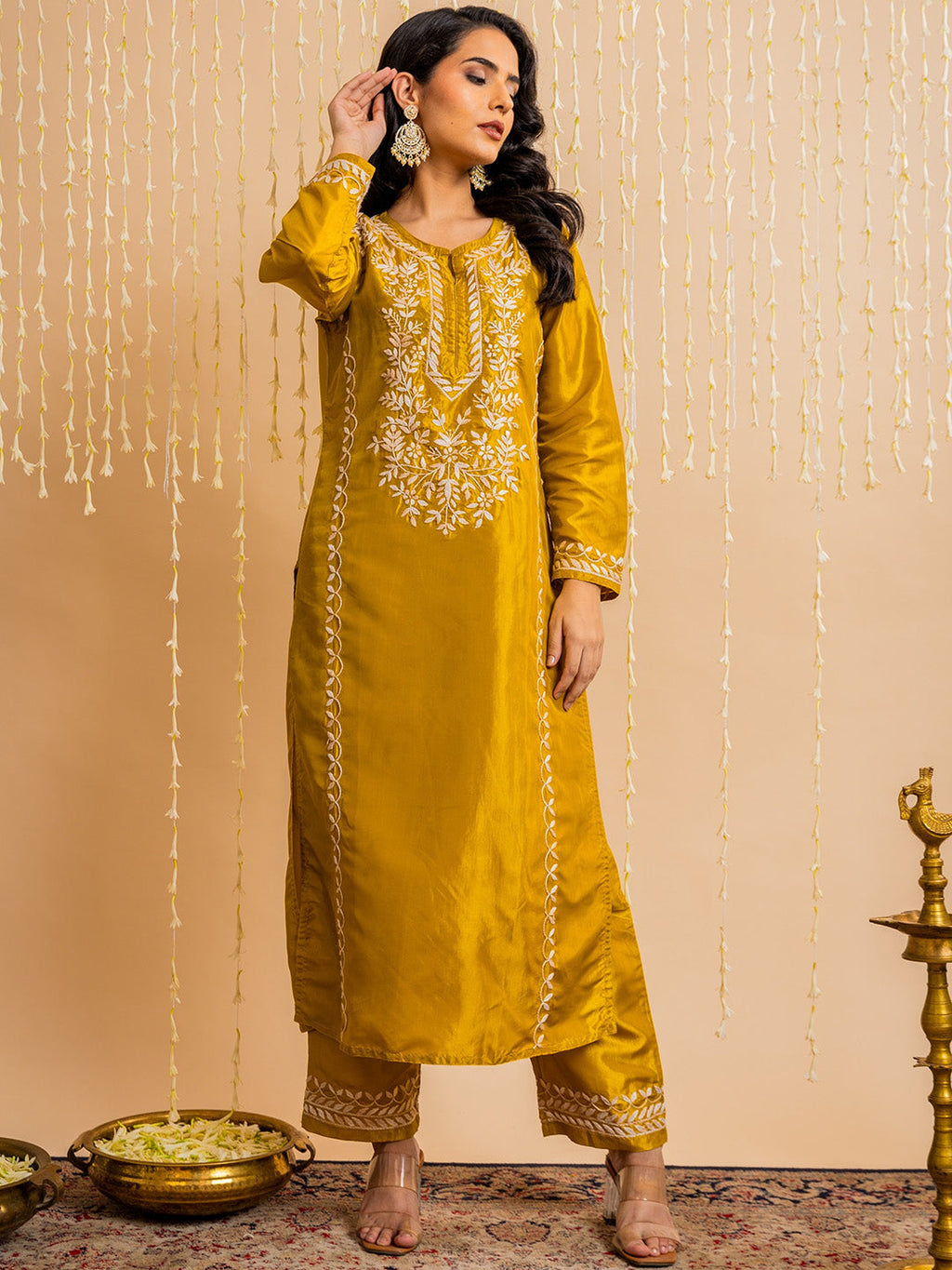 HOUSE OF KARI Floral Embroidered Silk Chikankari Kurta
