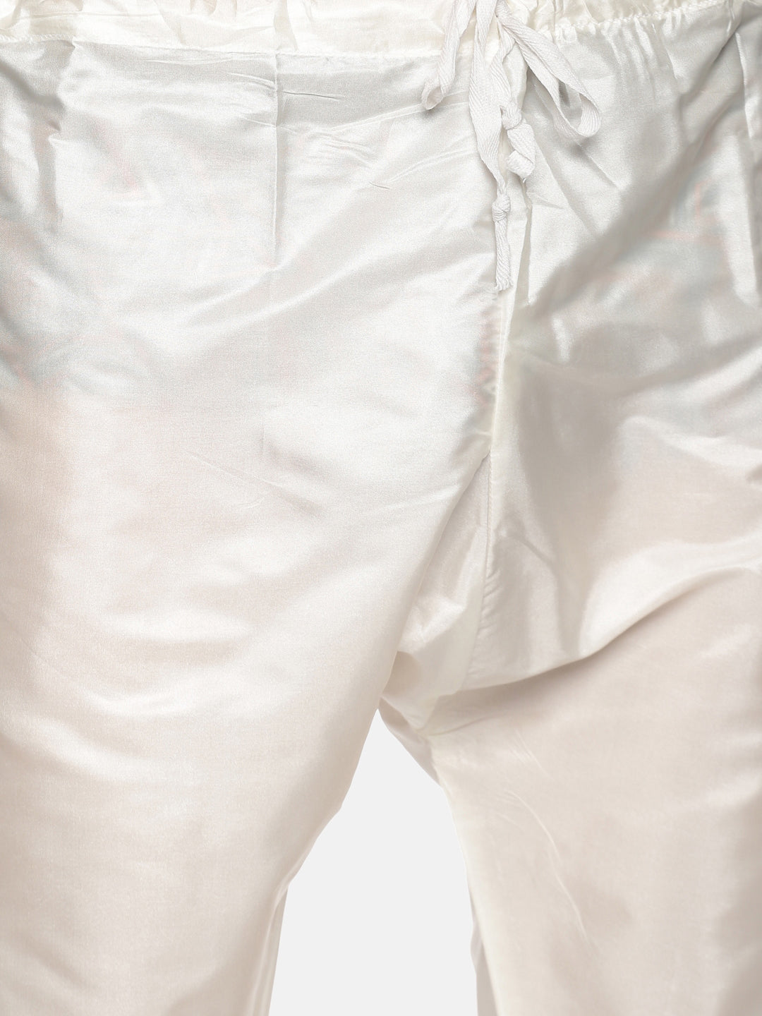 Sethukrishna Men Off-White Kurta with Pyjamas