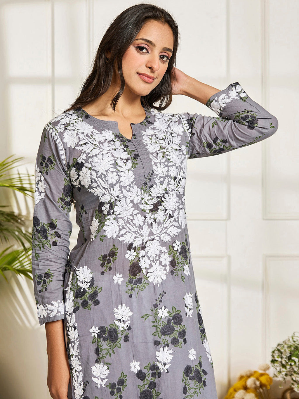 HOUSE OF KARI Floral Embroidered Chikankari Cotton Straight Kurta
