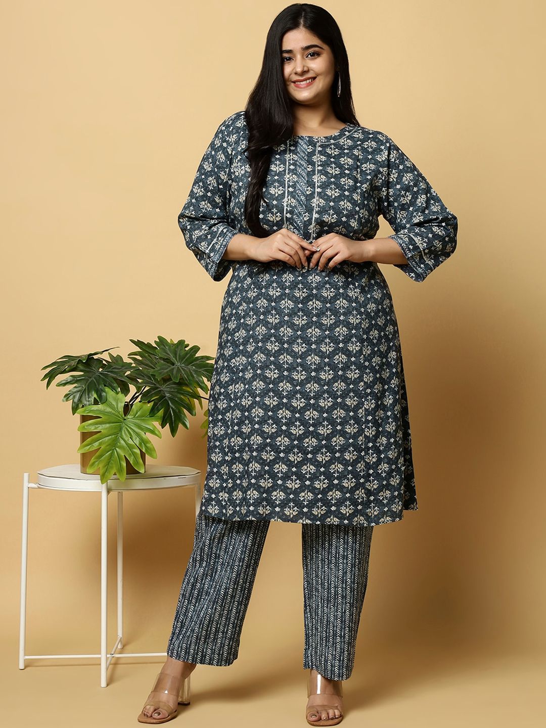 Sztori Plus Size Floral Printed Pure Cotton Straight Kurta With Trouser