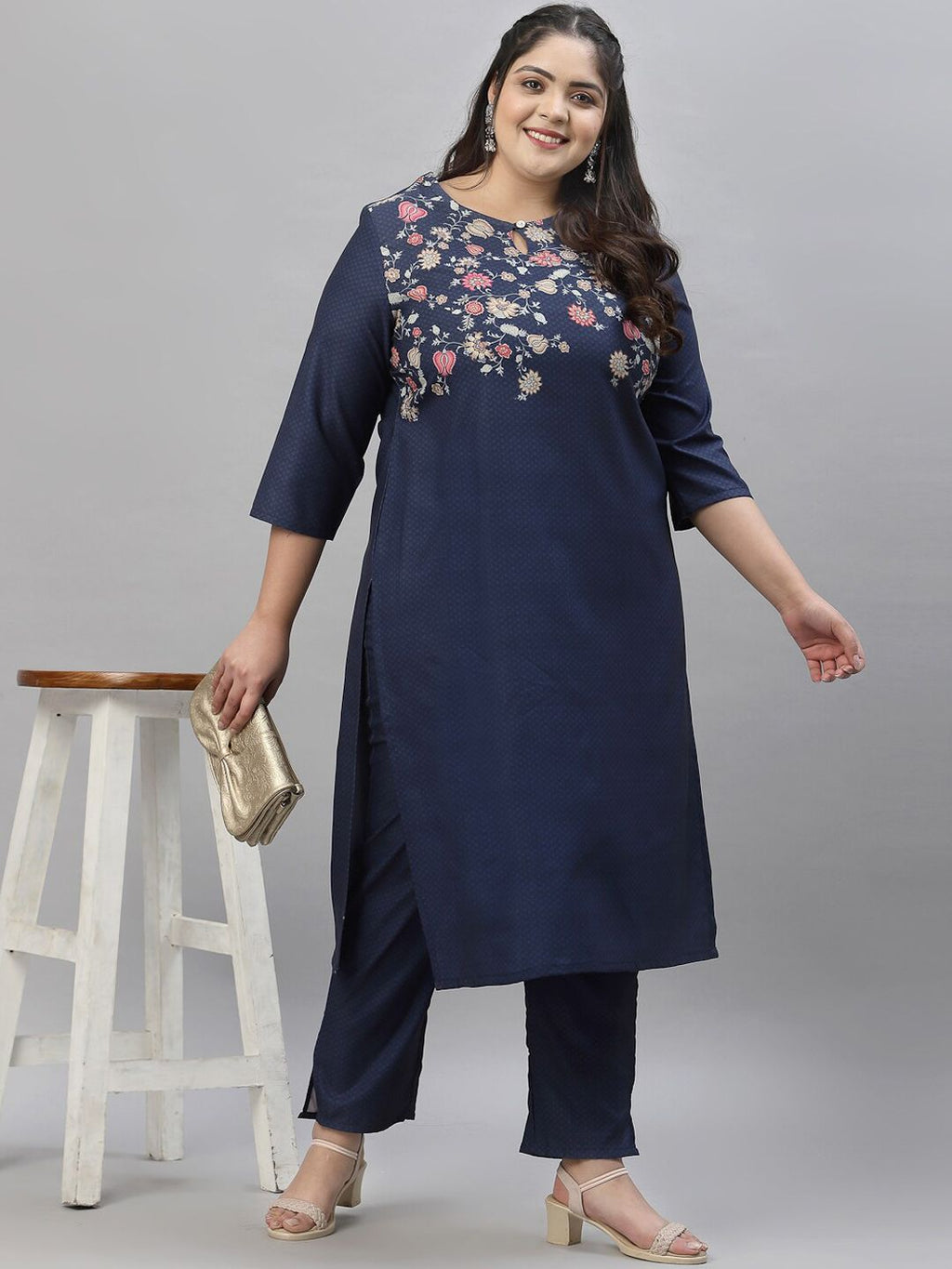 Sztori Plus Size Floral Printed Regular Kurta with Trousers