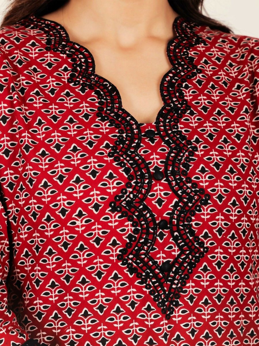 Aramya Straight Soft Cotton Geometric Print Women's Kurta - Red