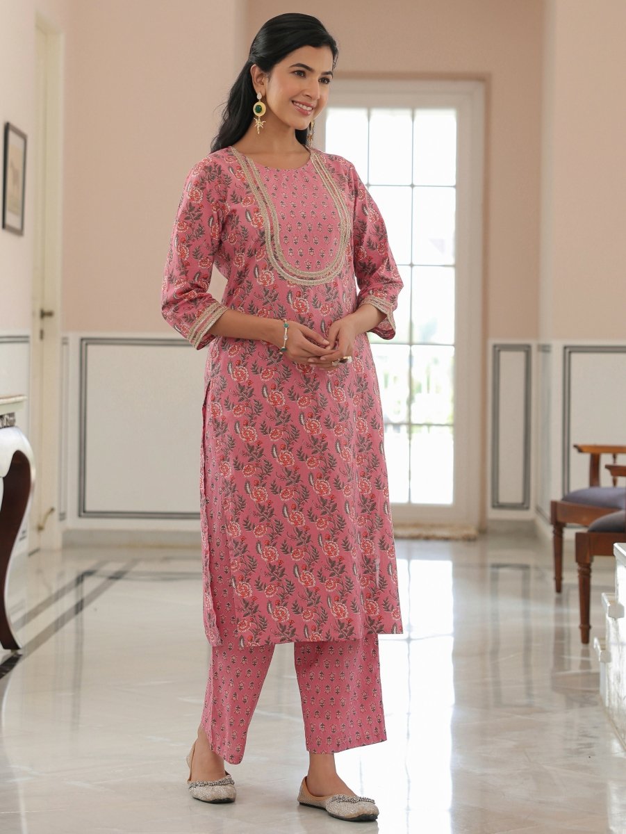 Aramya Straight Soft Cotton Floral Print Women's Kurta - Pink