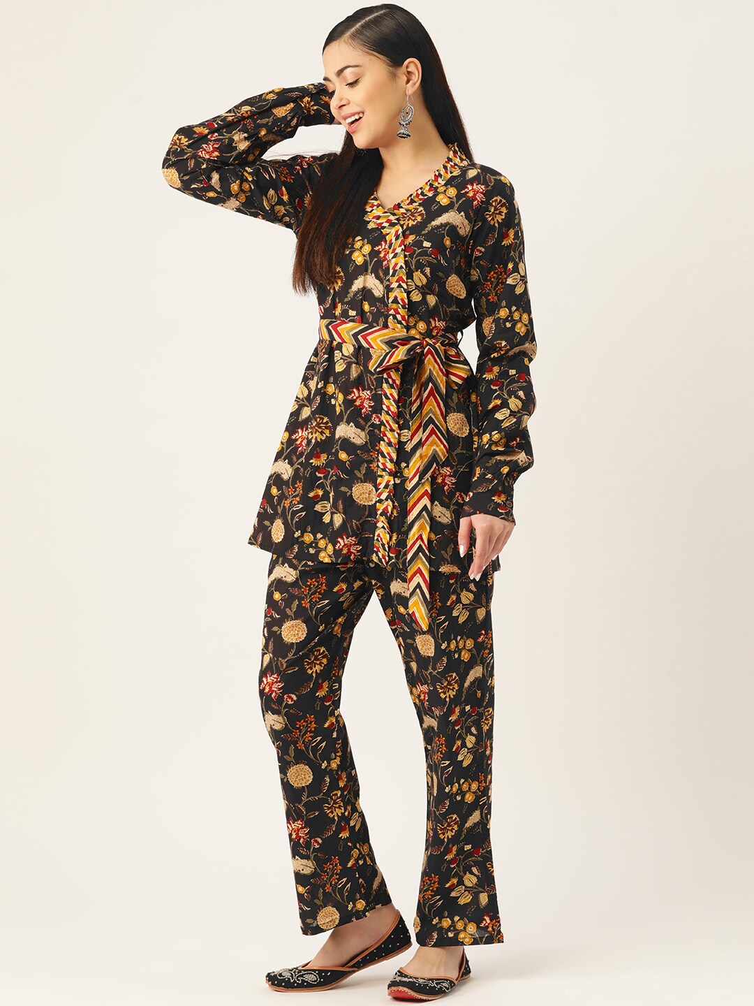 InWeave Women's Black Kalamkari Coord Set With Belt