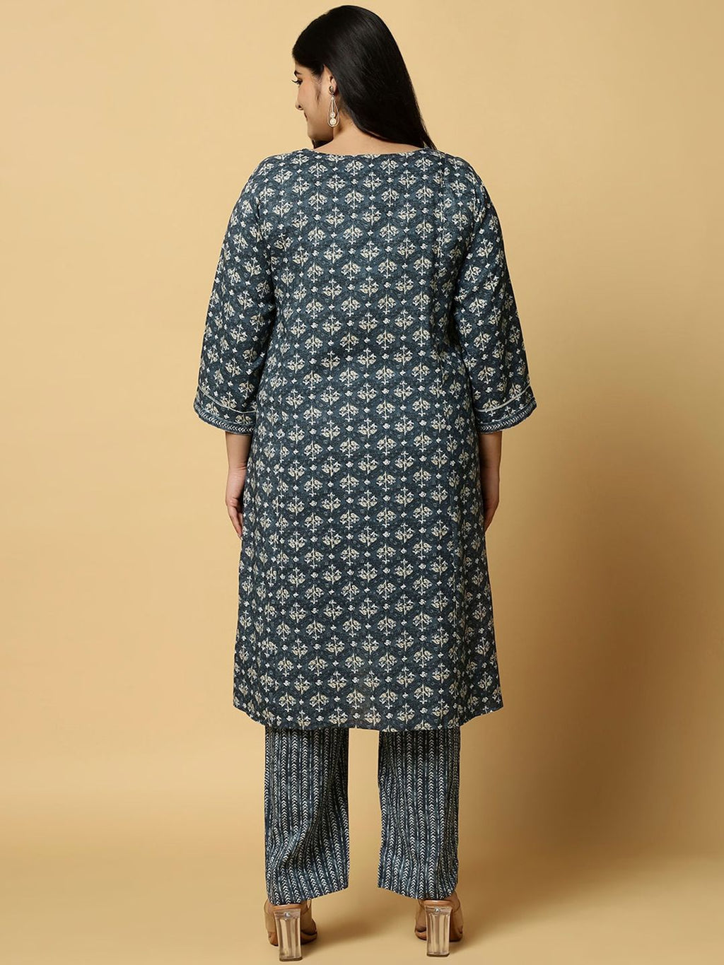 Sztori Plus Size Floral Printed Pure Cotton Straight Kurta With Trouser