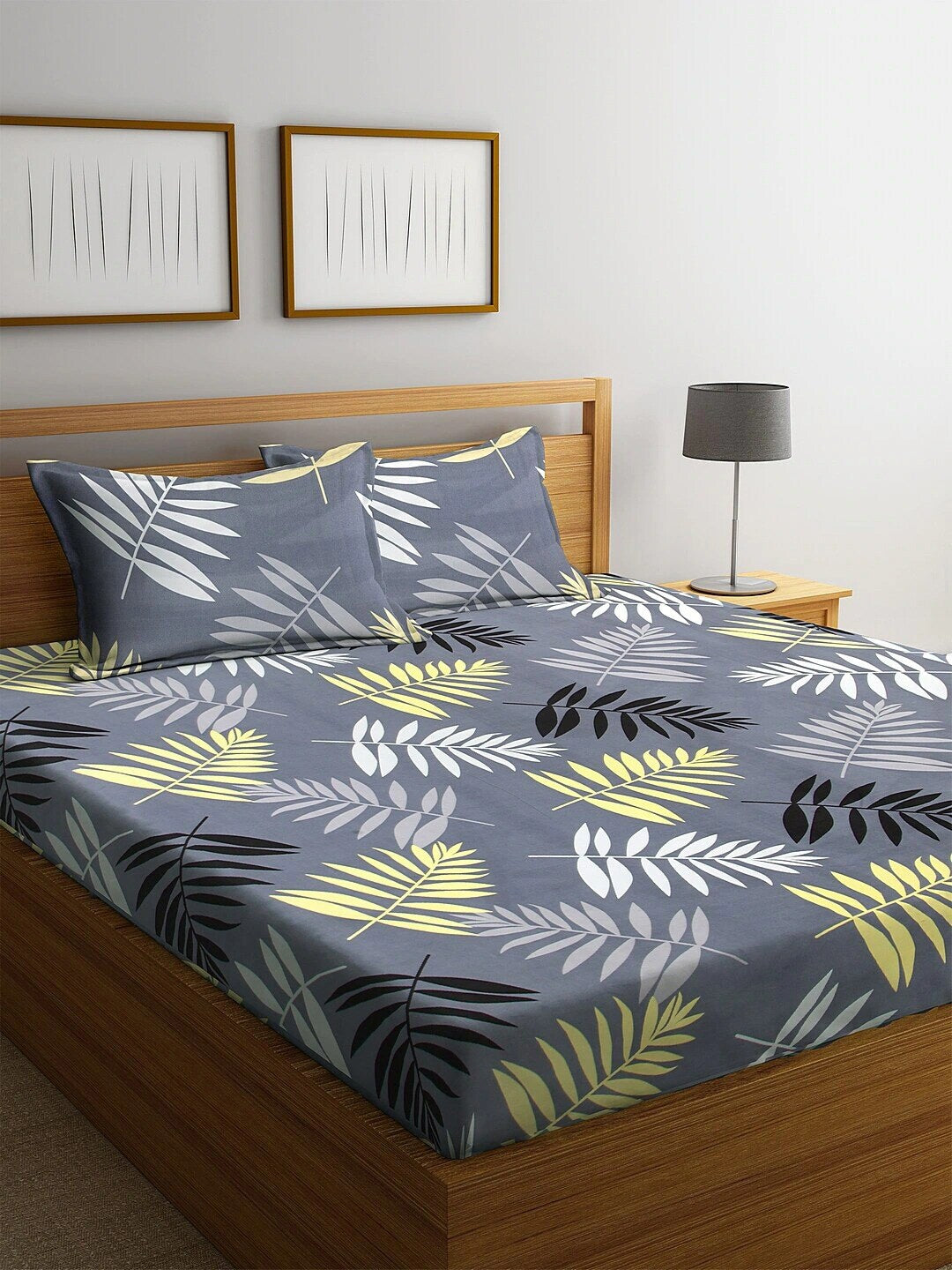 Home Sizzler Grey Printed 144 TC 1 Queen Bedsheet with 2 Pillow Covers