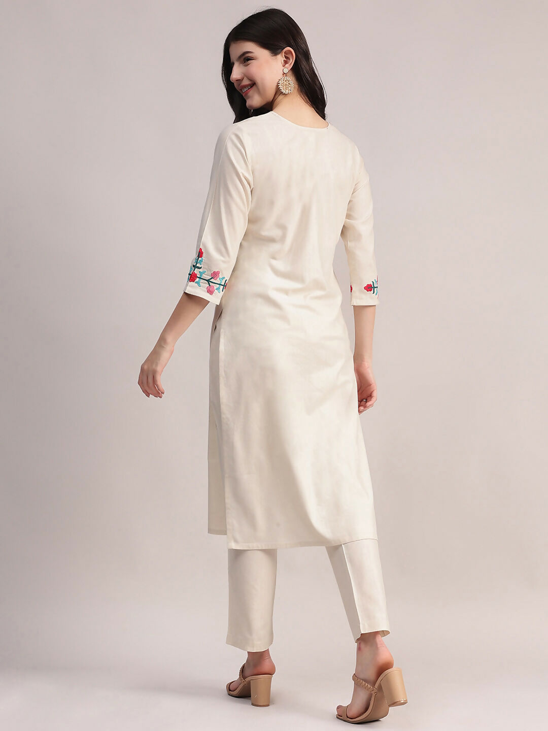 Aavyora Women's Off-White Embroidered Cotton Flex Co-Ord Set