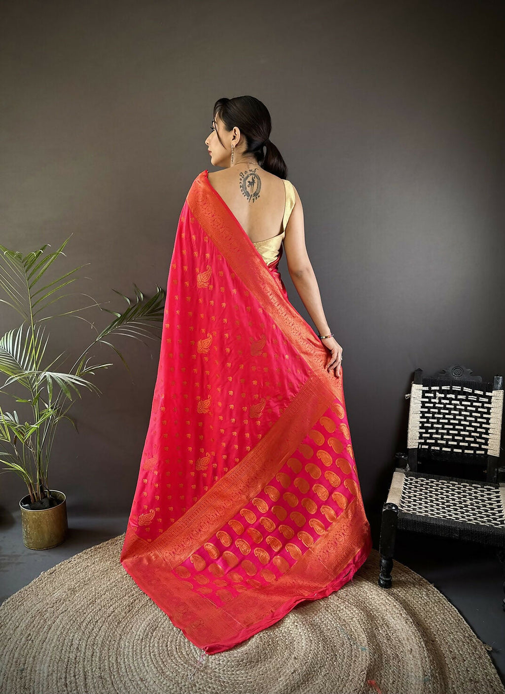 Joban Fashion Banarasi Hot Pink Woven Soft Silk Saree