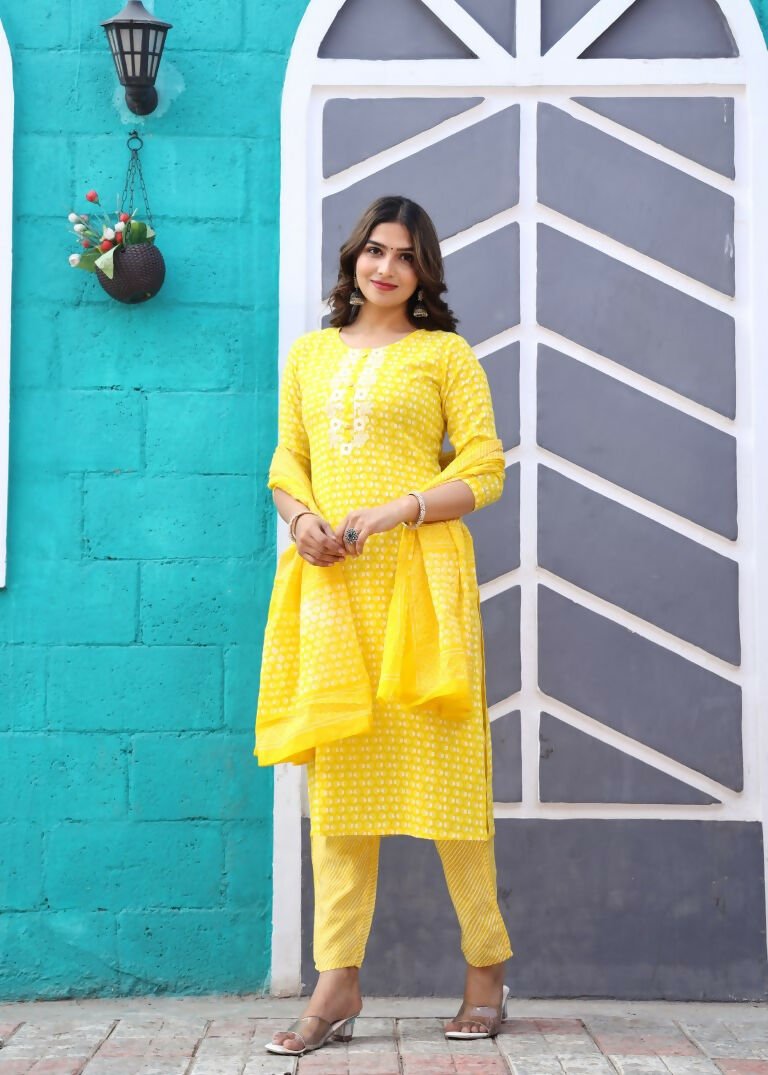 Alvano Printed Beautiful Straight Kurti with Pant and Dupatta set for Women and Girls (Yellow)