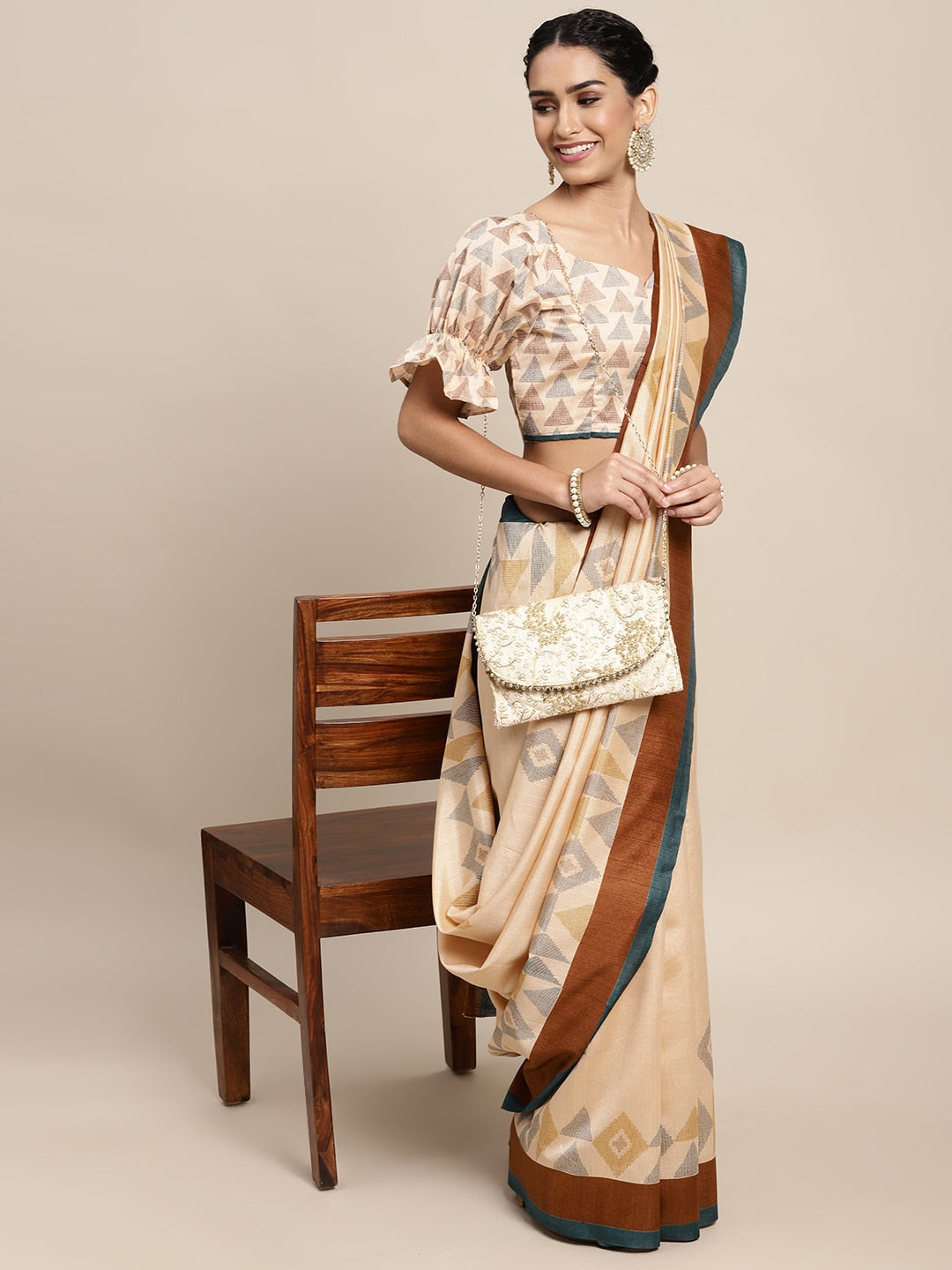 Saree Mall Beige & Brown Geometric Printed Taant Sarees