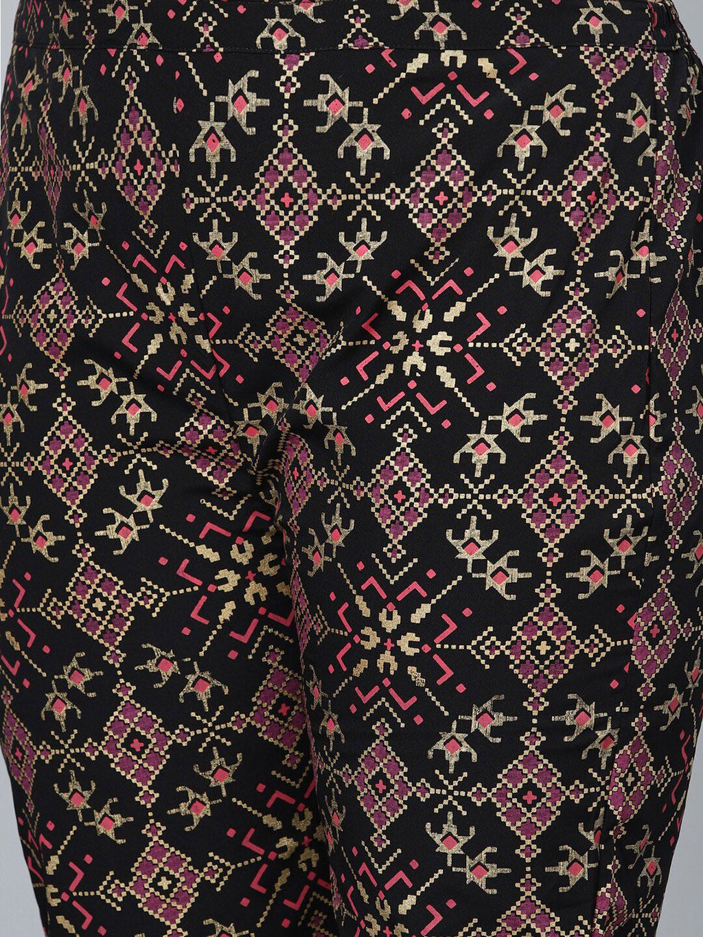 Sztori Plus Size Black Floral Printed Mandarin Collar Straight Kurta with Trousers