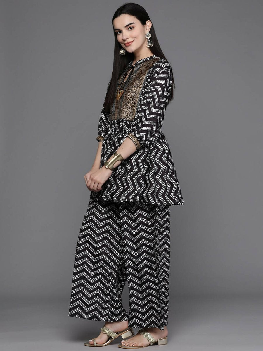 Ahalyaa Women Printed Ethnic Co-Ords - Black Color