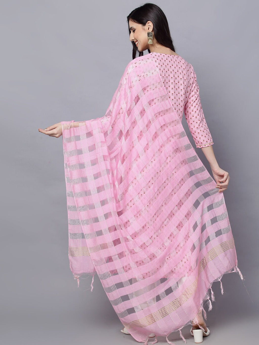 HERE&NOW Women Pink Floral Printed Kurta with Trousers & With Dupatta