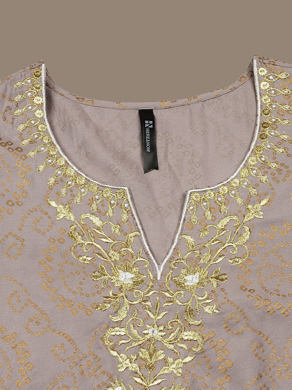 HERE&NOW Embroidered Bandhani Printed Notched Neck Thread Work Anarkali Kurta