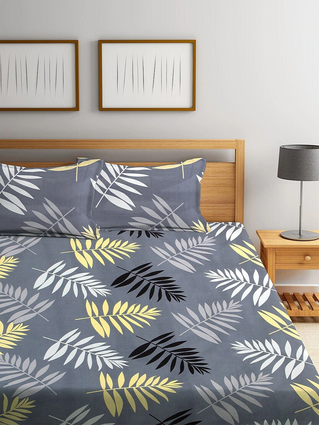 Home Sizzler Grey Printed 144 TC 1 Queen Bedsheet with 2 Pillow Covers