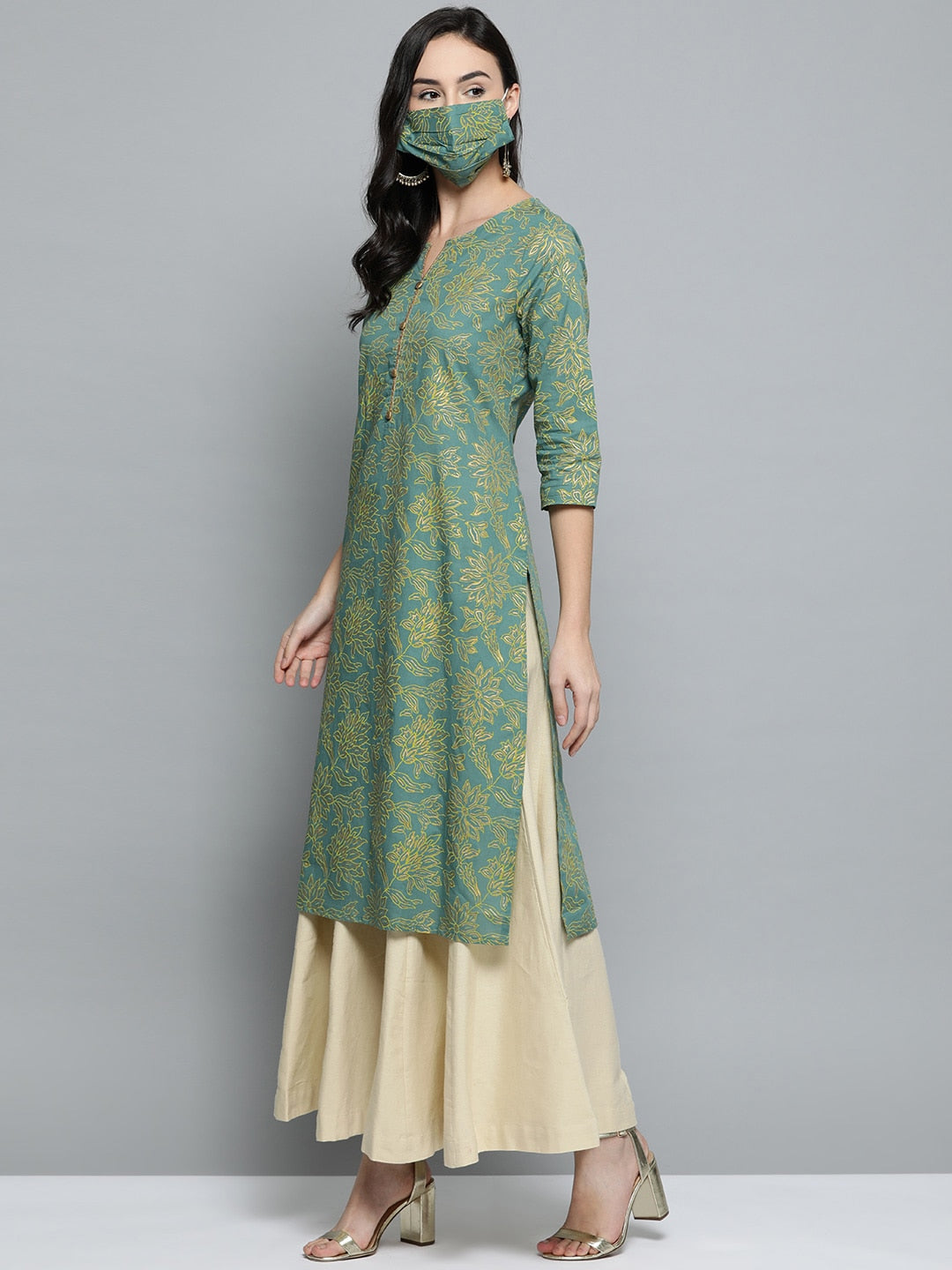 HERE&NOW Women Green & Golden Printed Straight Kurta