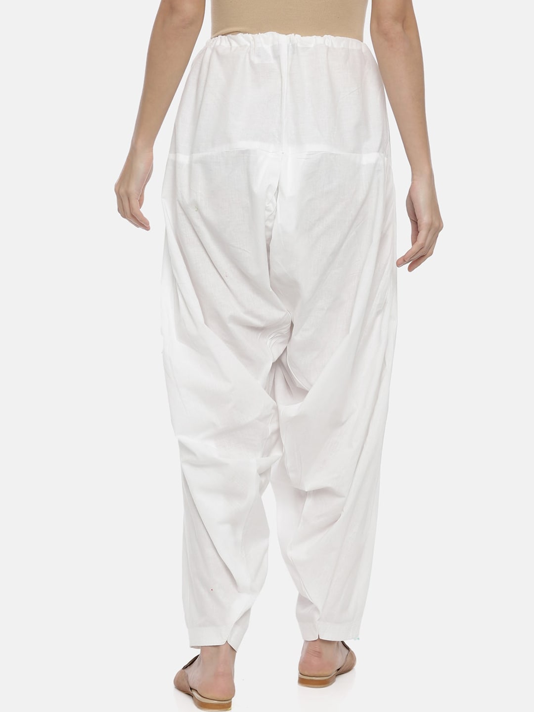 Souchii White Solid Loose-Fit Patiala
