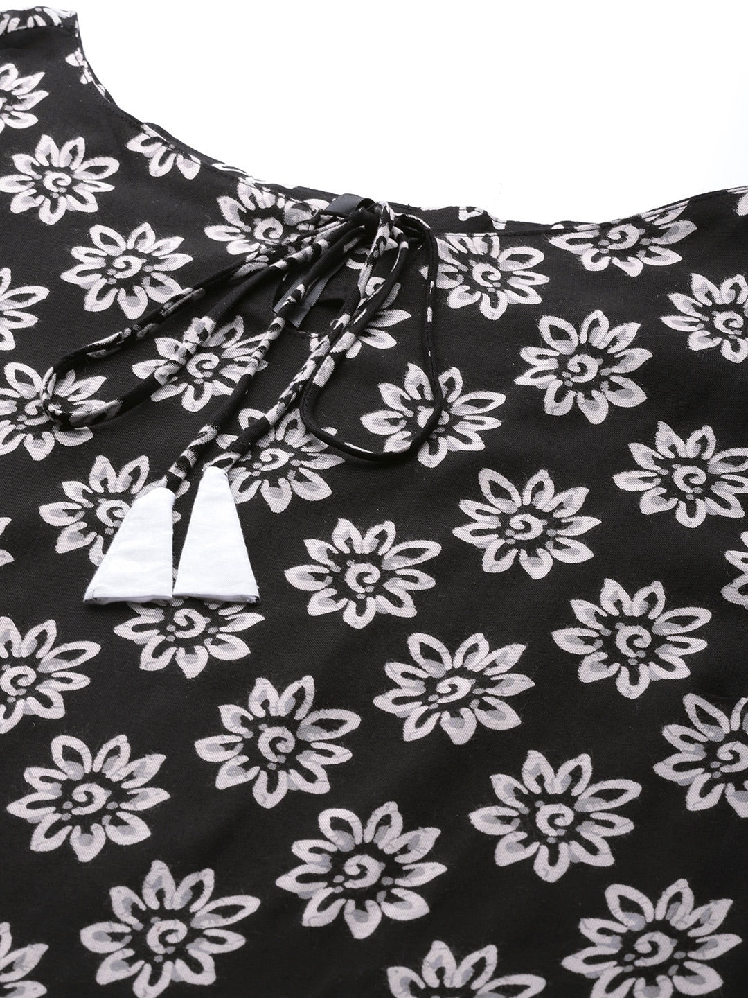 HERE&NOW Women Black & White Floral Printed Kurta