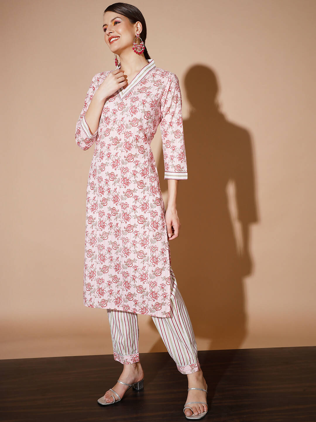 Myshka Women Pink Floral Kurta & Trousers