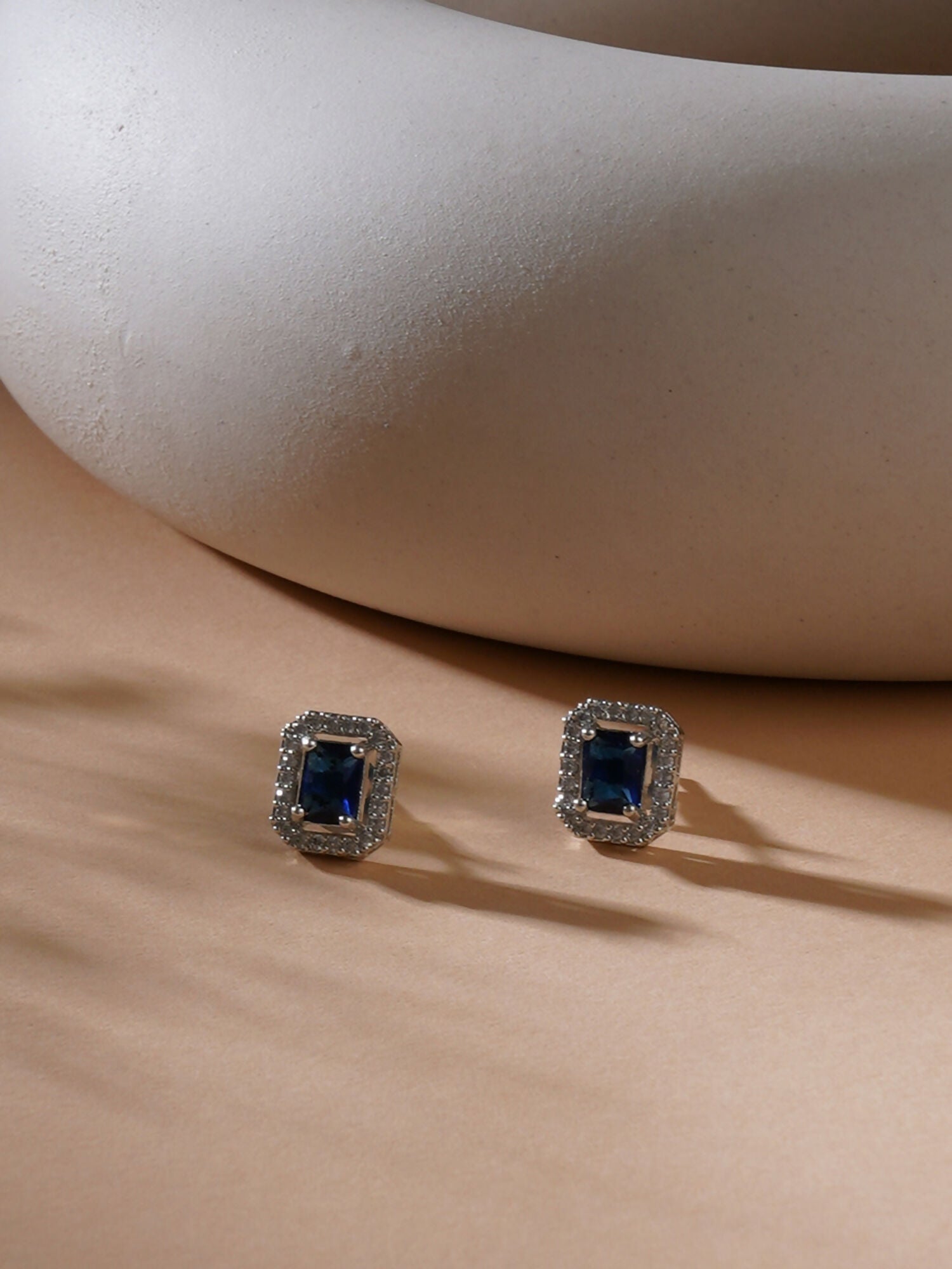 stone stud (Blue) - Ruby Raang