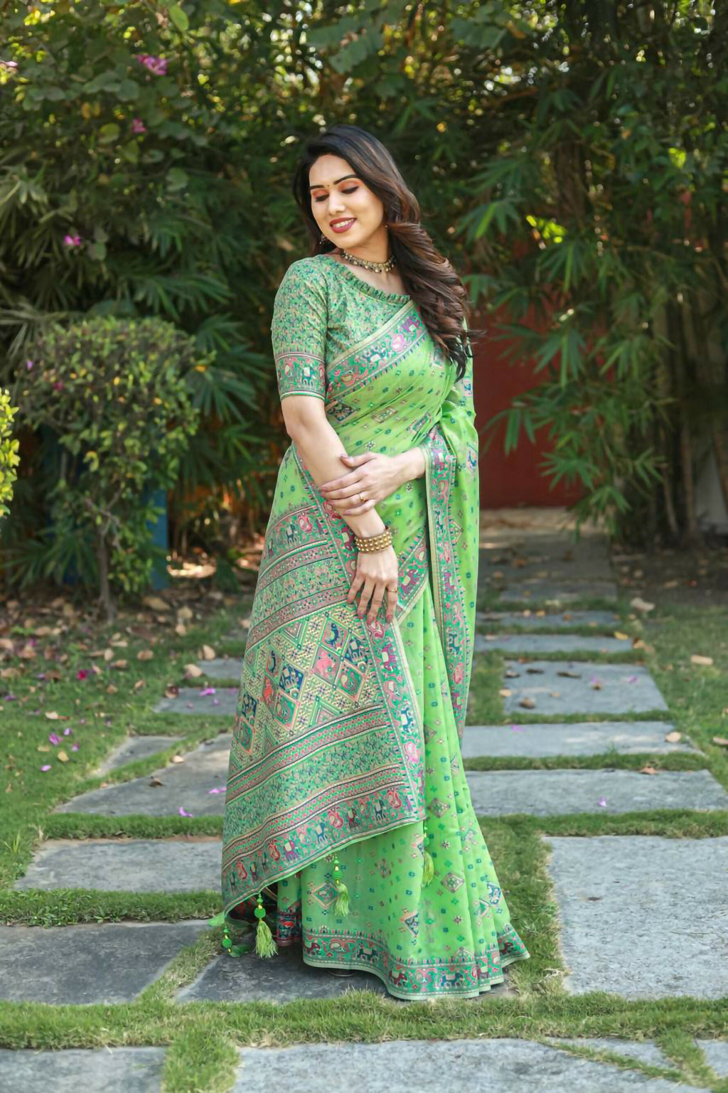 Vastranavya Luxury and Beautiful Soft, Smooth, Flowing Original Pashmina Soft Cotton Saree with Matching Blouse Fabric - Pista