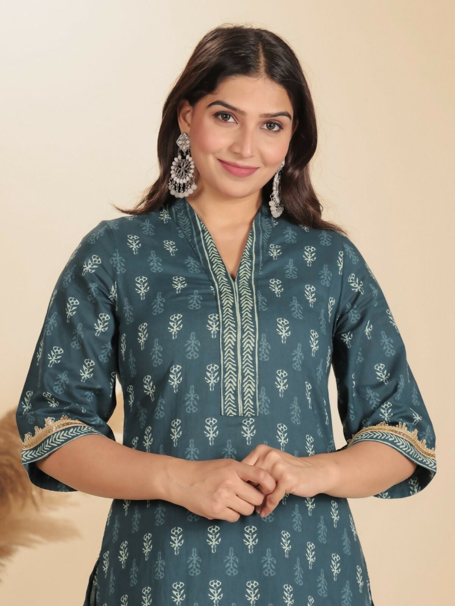 Aramya Blue Soft Cotton Block Straight Kurta for Women