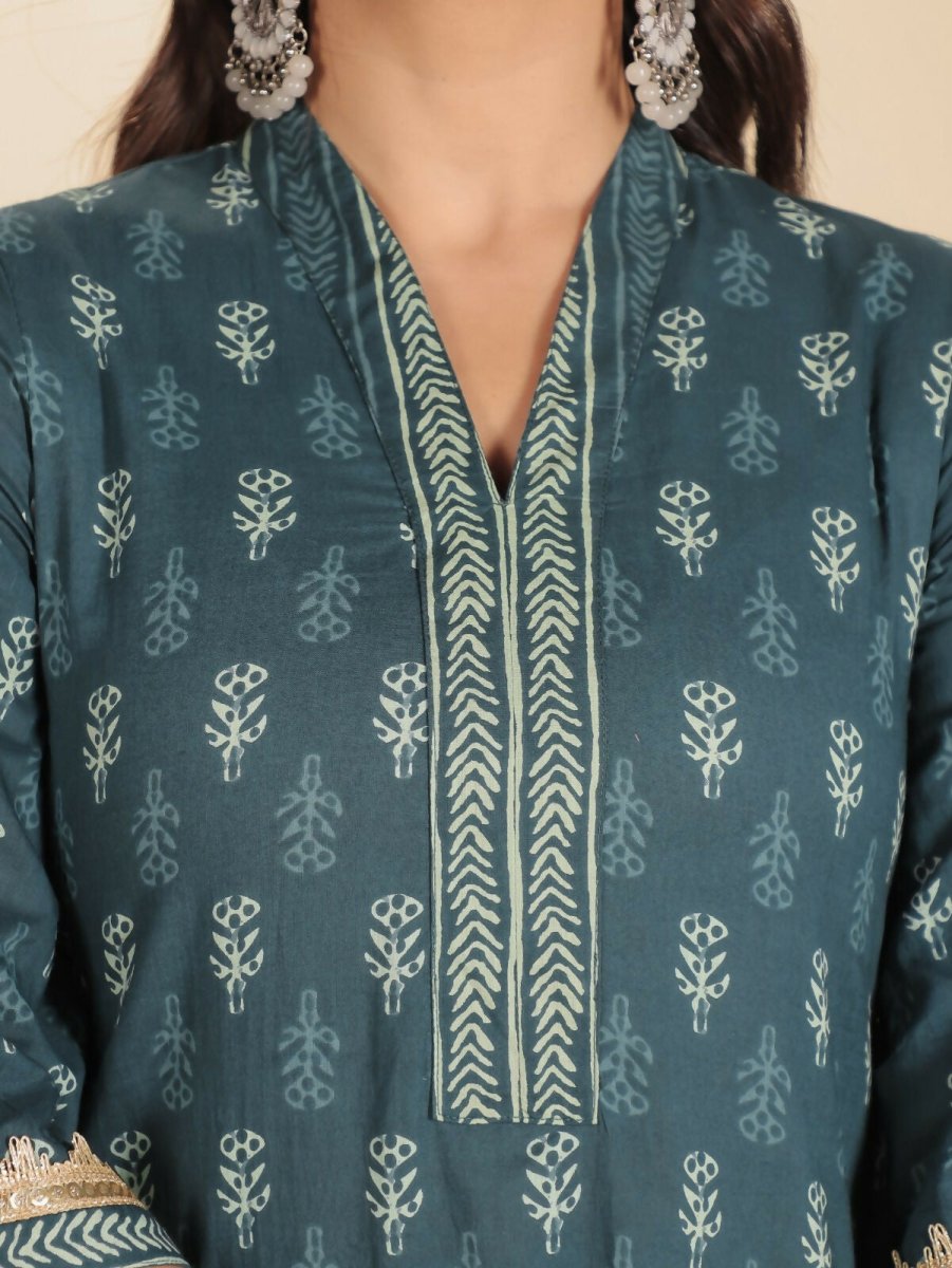 Aramya Blue Soft Cotton Block Straight Kurta for Women