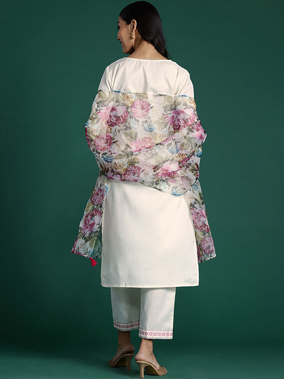 Indo Era Women Floral Yoke Design Regular Thread Work Pure Cotton Kurta with Trousers & With Dupatta