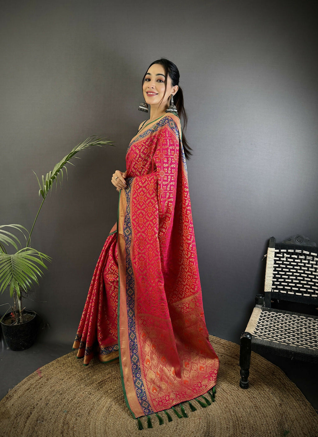 Joban Fashion Hot Pink Patola Soft Silk Patola Saree
