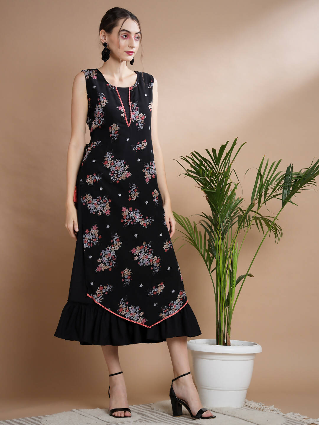 Myshka Women's Black Floral Printed Gown Dress