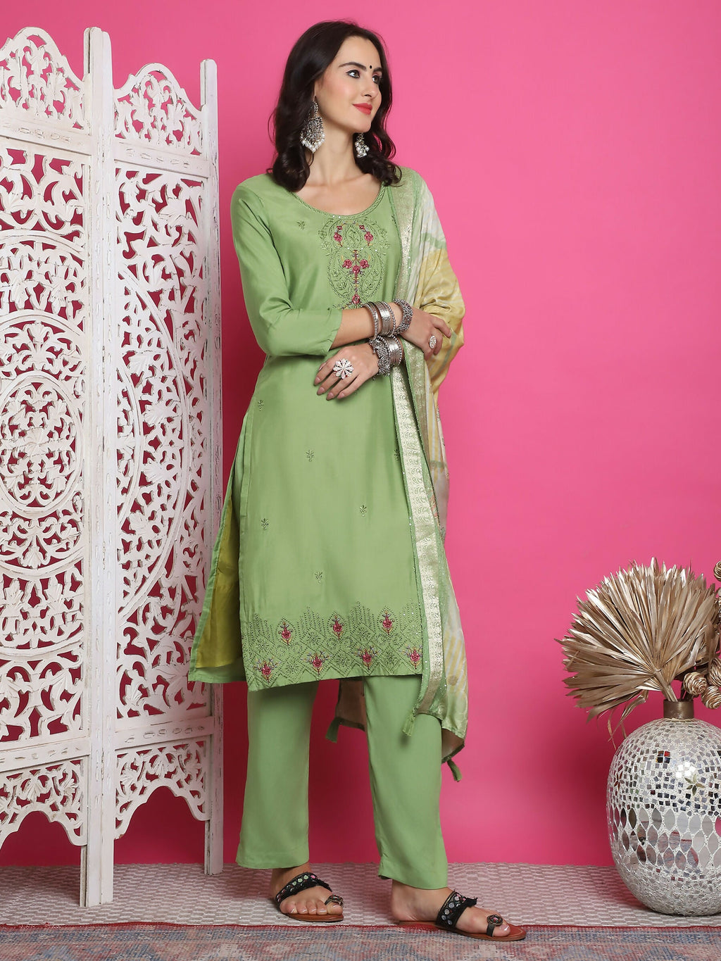 Jyoti Fashion Women's Green Muslin Floral Resham Embroidery Kurta with Trouser & Dupatta