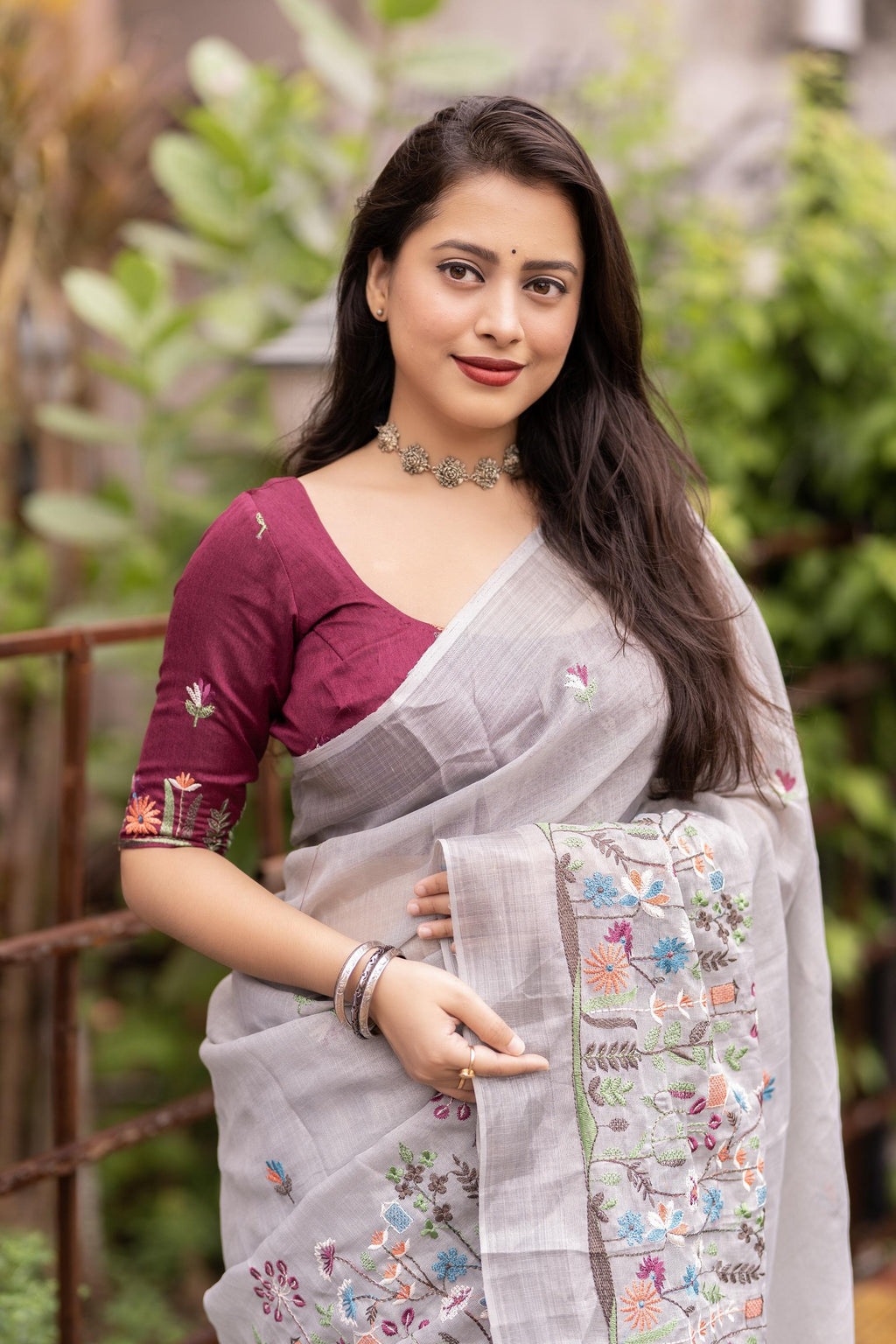Grey Pure Linen Ethnic Motifs Saree with Unstitched Blouse - Hiral Fashion