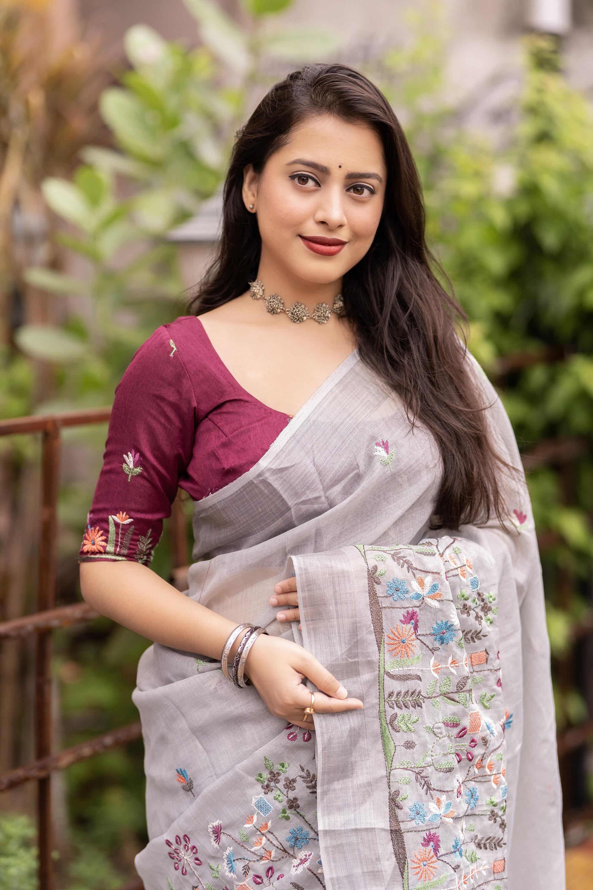 Grey Pure Linen Ethnic Motifs Saree with Unstitched Blouse - Hiral Fashion