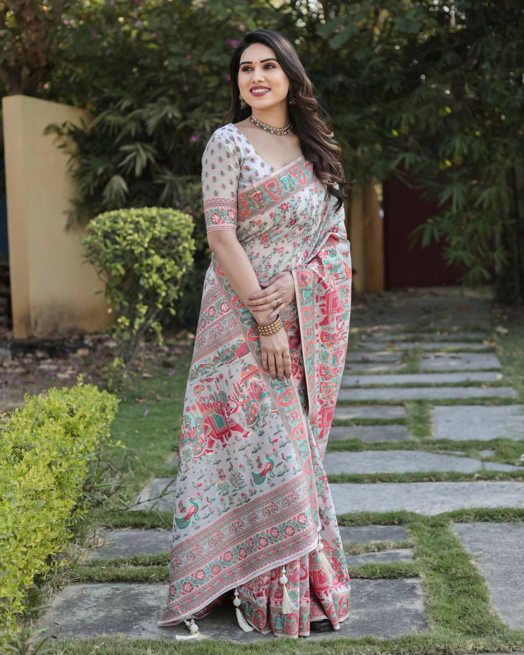 Vastranavya Luxury and Beautiful Soft, Smooth, Flowing Original Pashmina Soft Cotton Saree with Matching Blouse Fabric - Off White