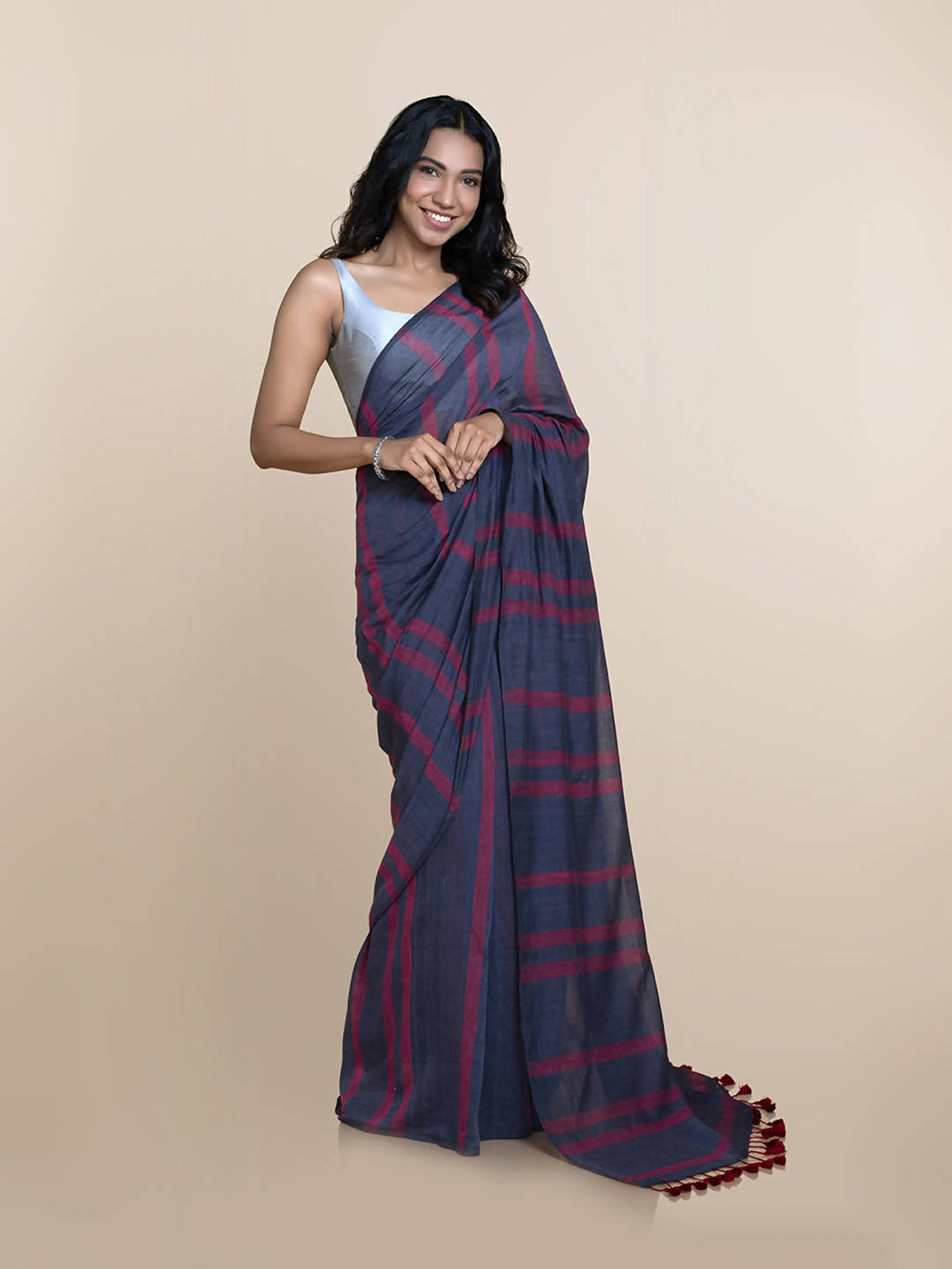 Suta Women Navy Blue Pure Cotton Handloom Saree
