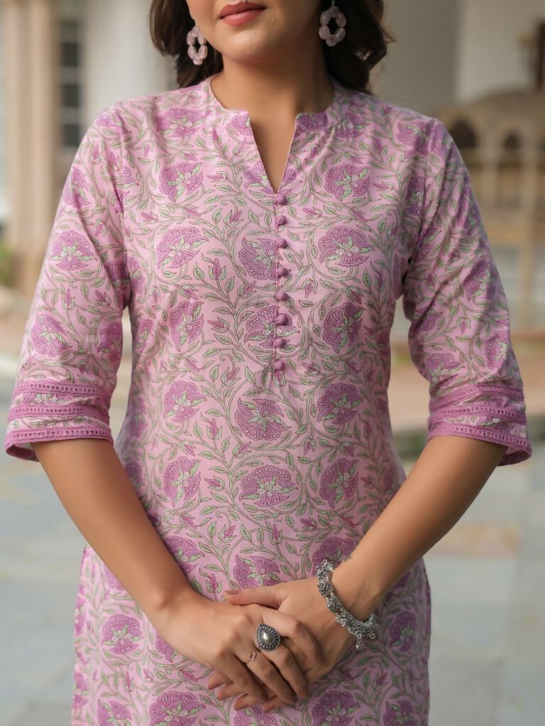 Aramya Straight Soft Cotton Floral Print Women's Kurta - Pink