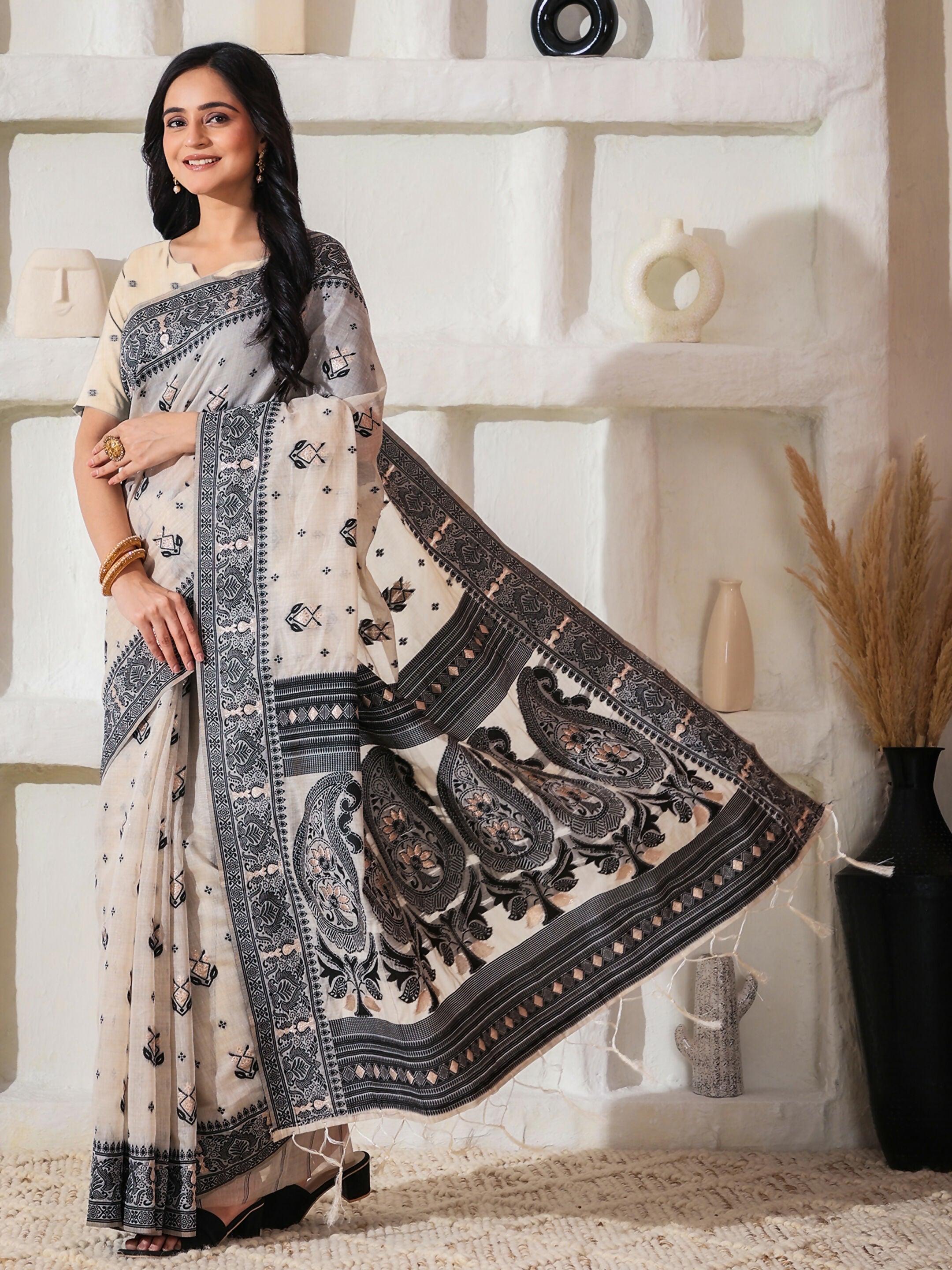 Shree Shyam Fashion Linen Cotton Black & Cream Saree