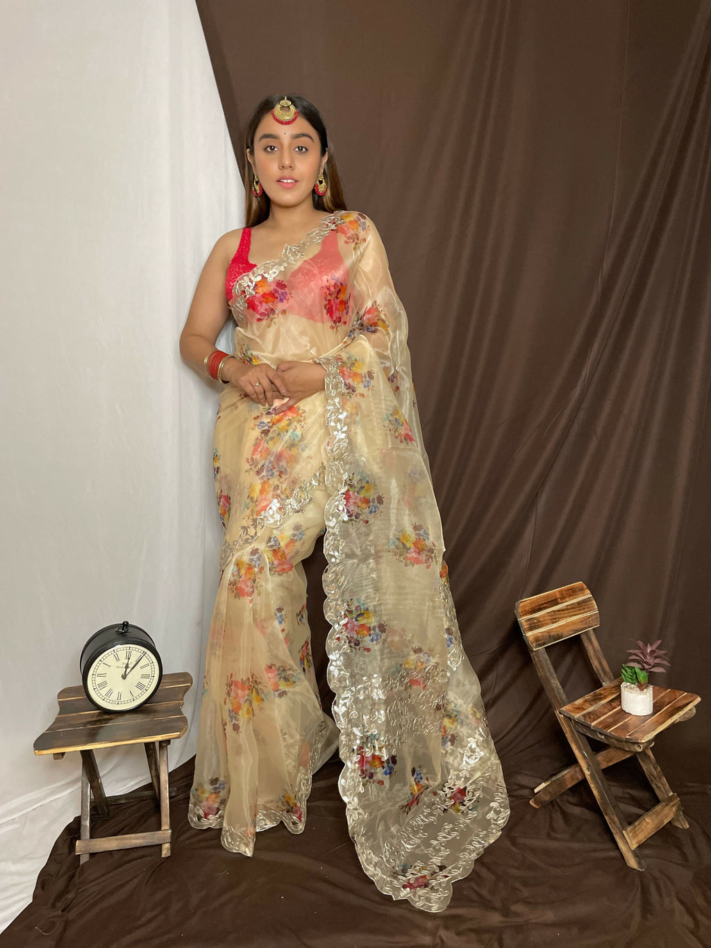 Vamsee Yashodha White Organza Saree