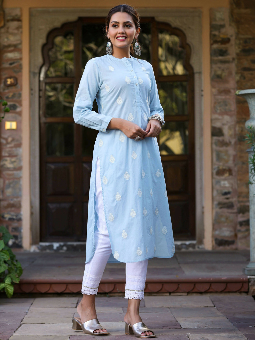 Juniper Women's Blue Cambric Embroidered Straight Kurta