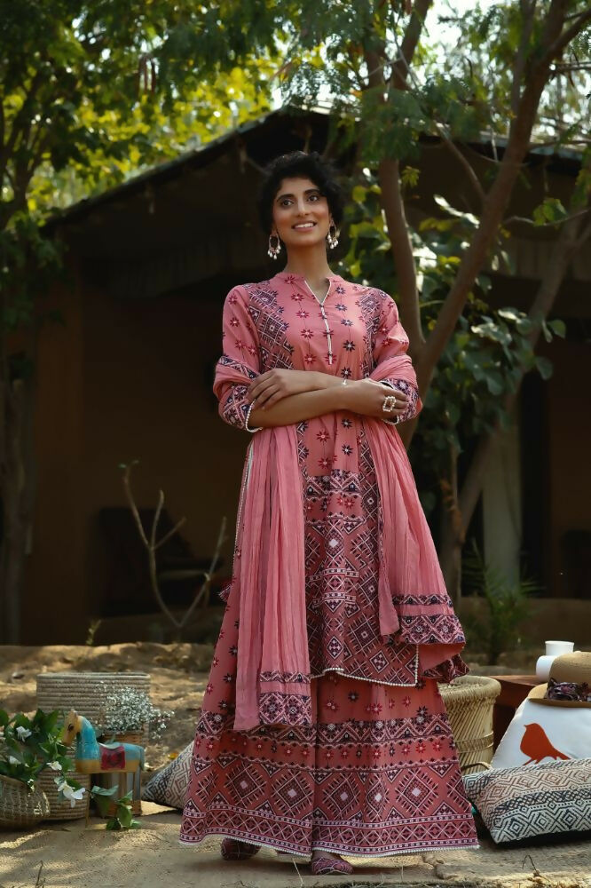 Juniper Peach Geometric Printed Pure Cotton Kurta & Palazzo Set with Lace Work