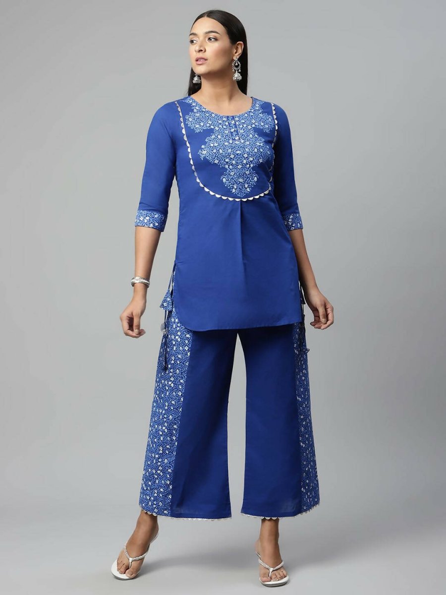 Ahalyaa Womens Royal Blue Pure Cotton Printed Kurtas