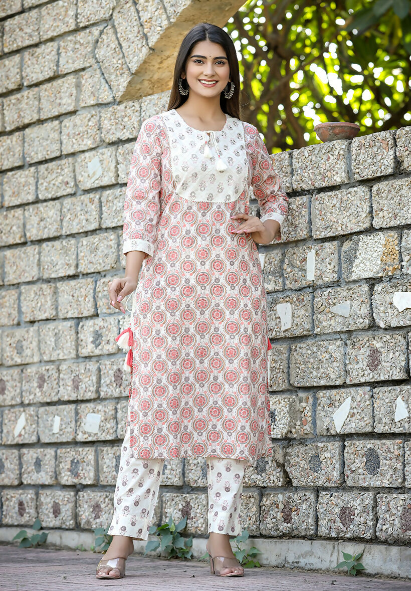 Kaajh Women's White Cotton Mirror Work Kurta Pant Set With Dupatta