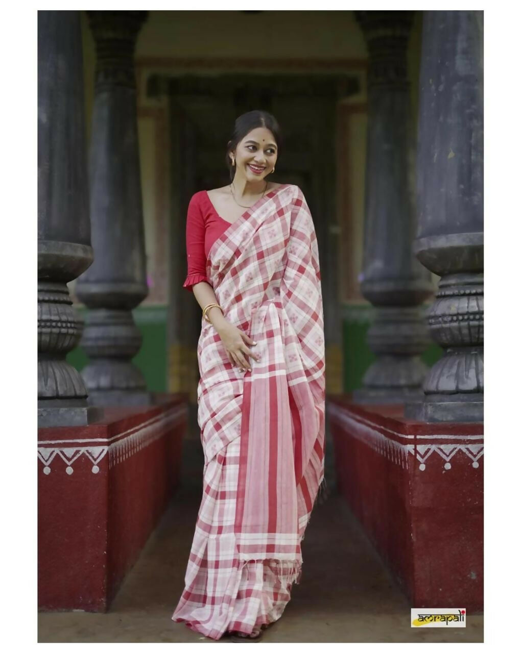 Exclusive Collection Beautiful Check Red Pure Cotton Woven Handloom Saree With Running Blouse Piece