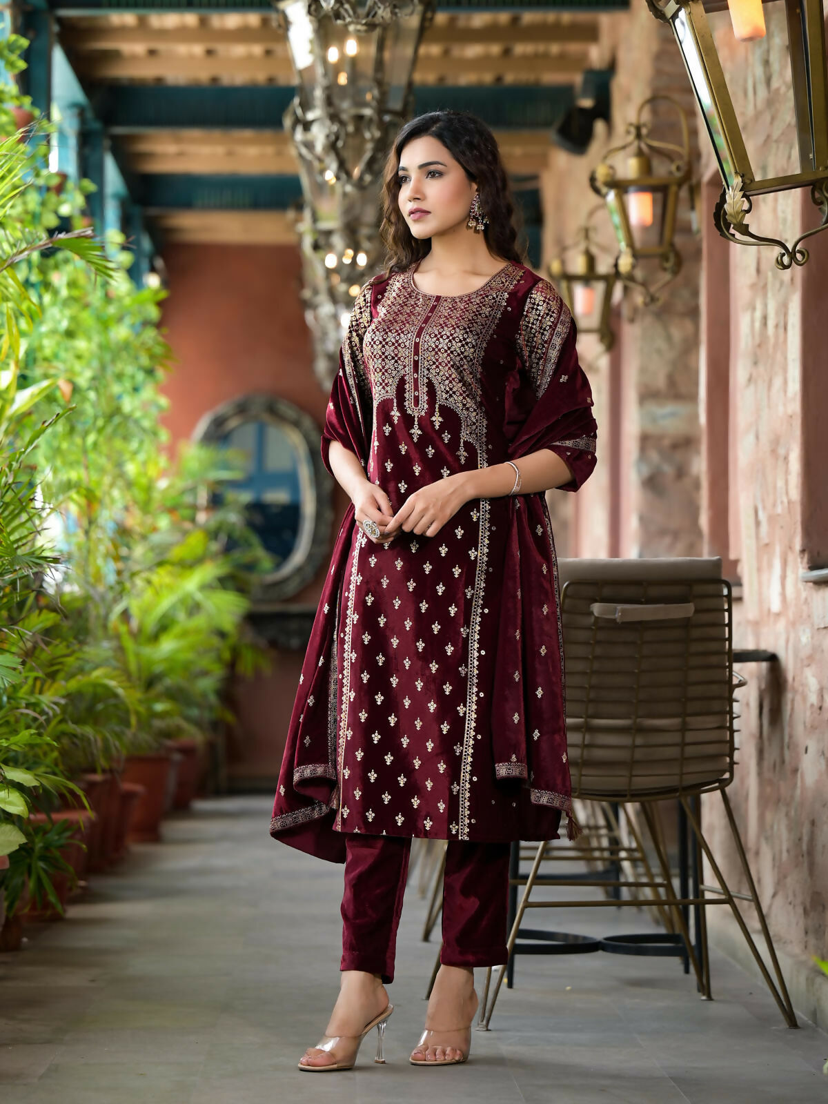 Juniper Women's Maroon Ethnic Motif Printed Velvet Kurta Set With Tassels
