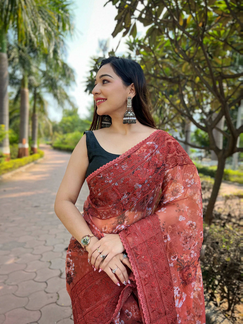 Vamsee Gunjan Red Organza Saree