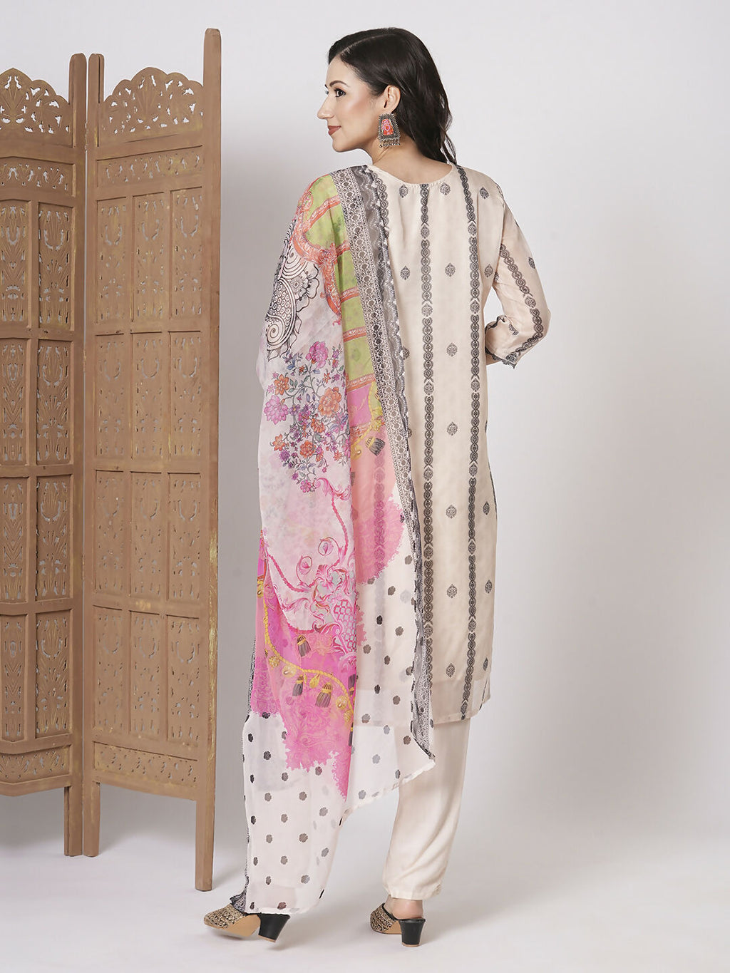 Off White Taby Silk Embroidery Work, Printed Kurta Set - Riya