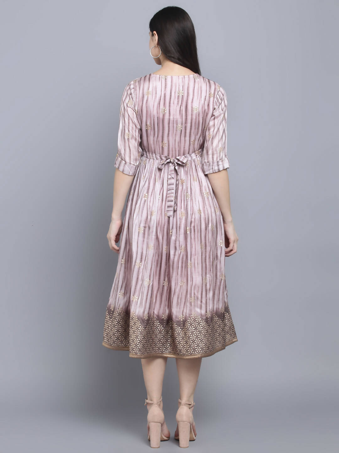 Myshka Women Grey Floral Midi Dress