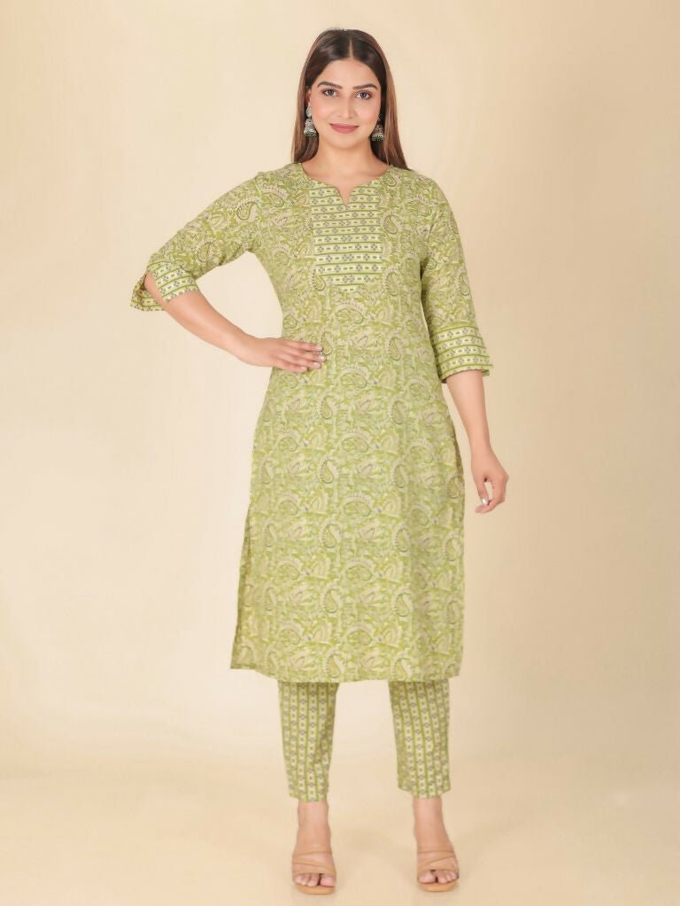 Aramya Straight Soft Cotton Floral Print Women's Kurta Set - Green