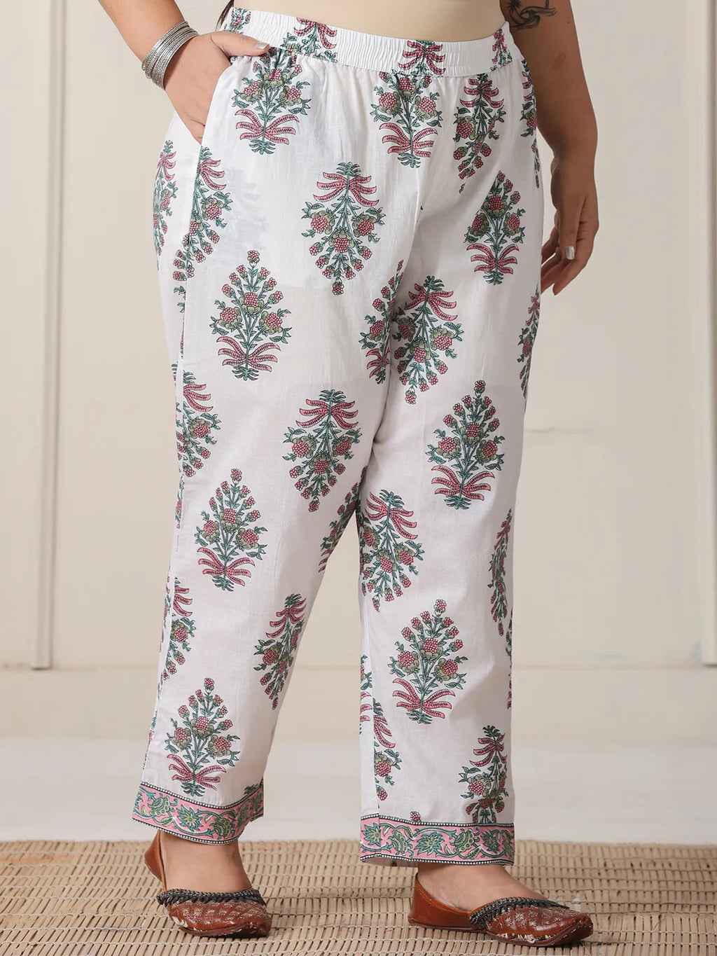 Yufta Green And White Hand Embroidery Cotton Plus Size Kurta Dupatta Set