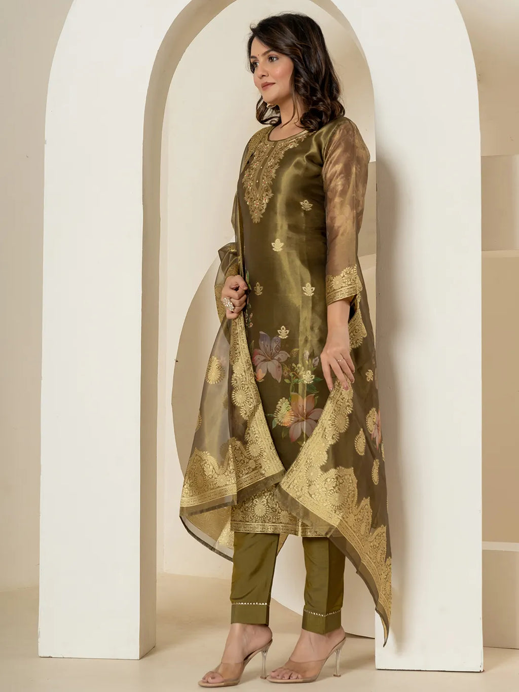 Yufta Green Tissue Kurta Dupatta Pant Set
